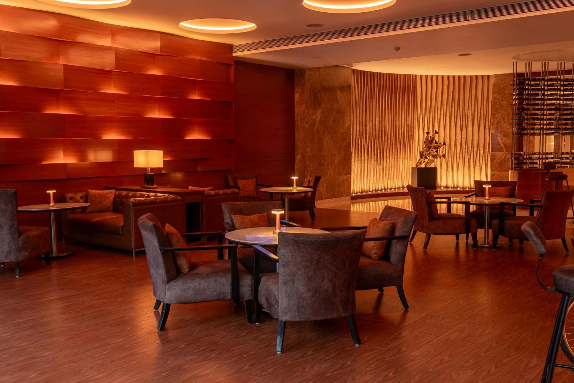 Hyatt Pune Exterior photo The lounge at the airport
