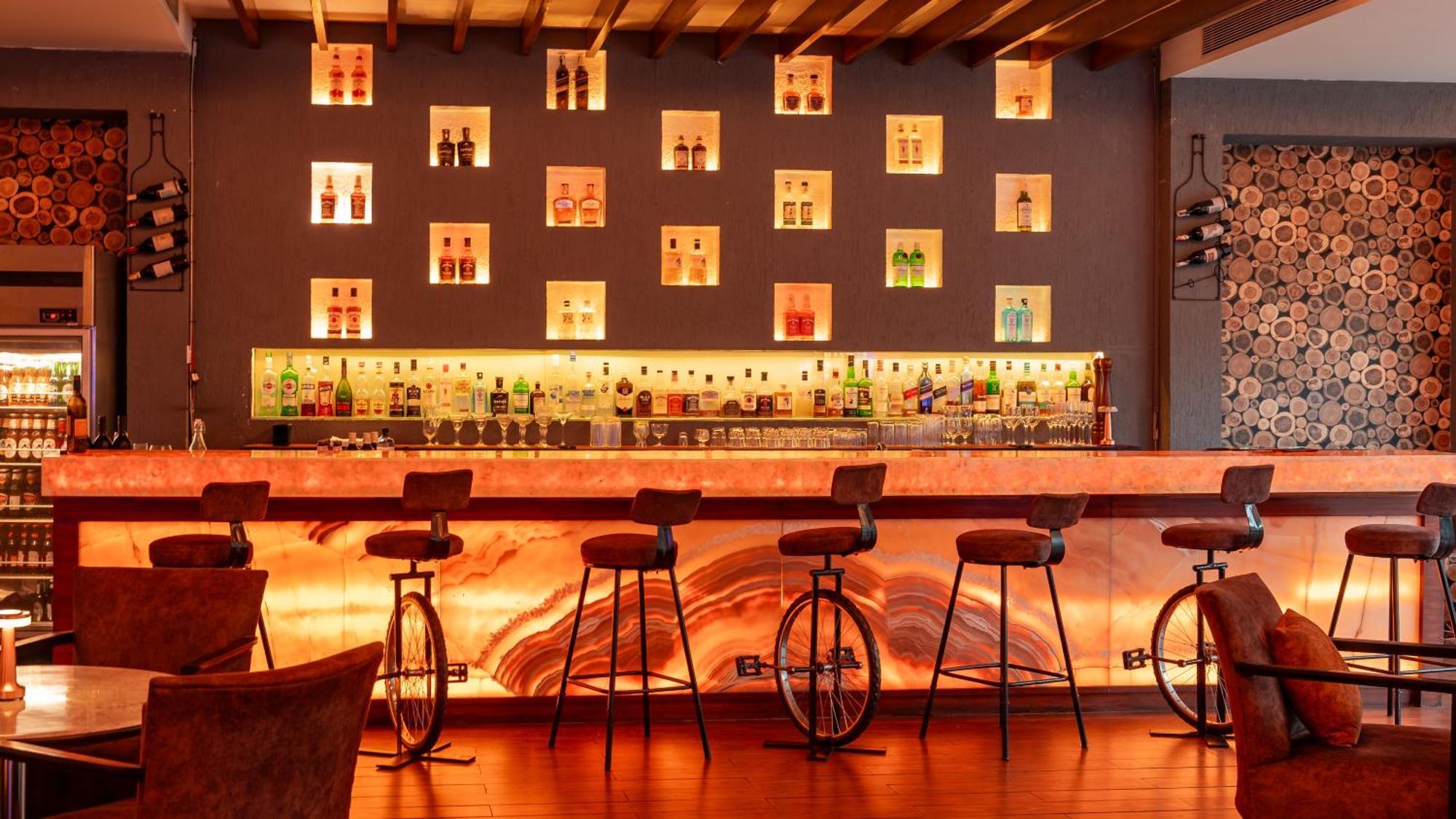 Hyatt Pune Exterior photo The bar at the 101 bar